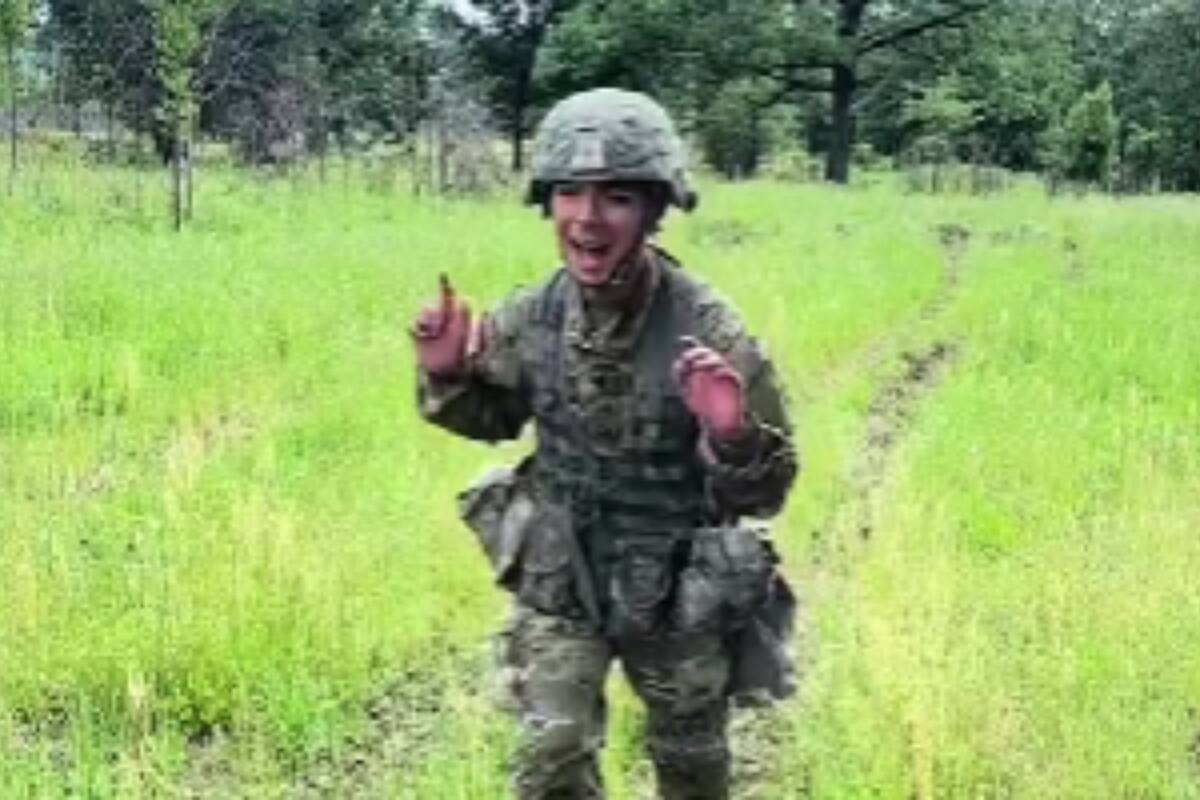 TikTok: Soldado parodia a la Generación Z y usuarios reaccionan