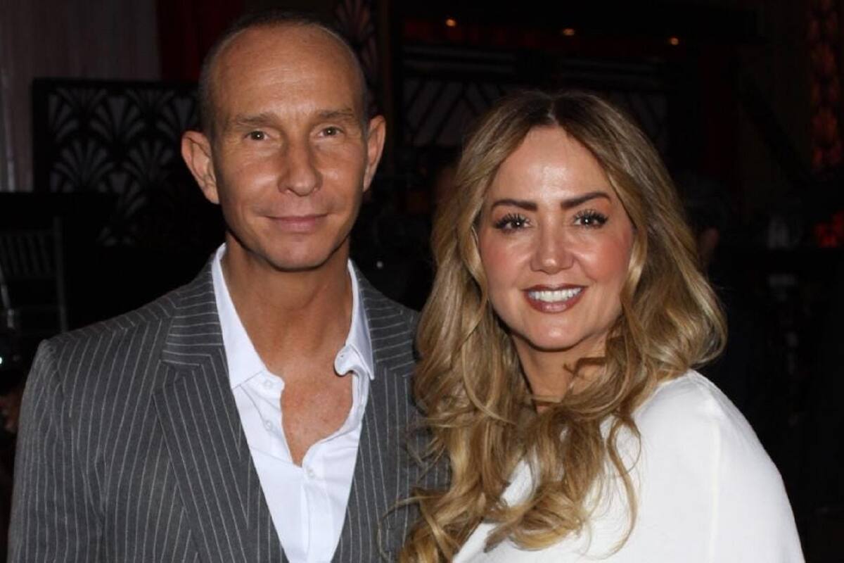 Erik Rubín revela que aún duerme “de cucharita” con Andrea Legarreta