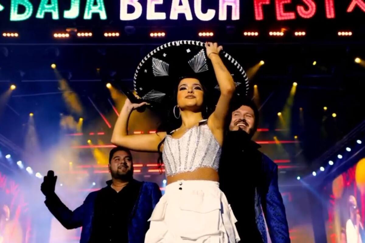 Banda MS presente en el festival de reguetón "Baja Beach Fest"; canta junto a Becky G