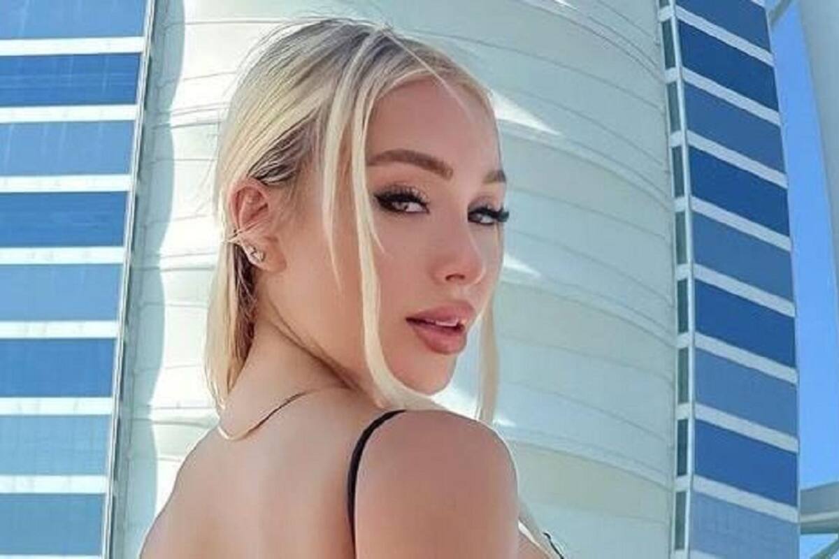 Daniella Chávez luce su sensacional figura con su traje de baño negro