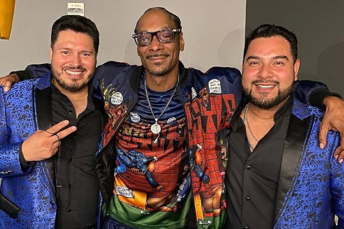 Banda MS y Snoop Dogg interpretan en vivo por primera vez su tema “Qué Maldición”