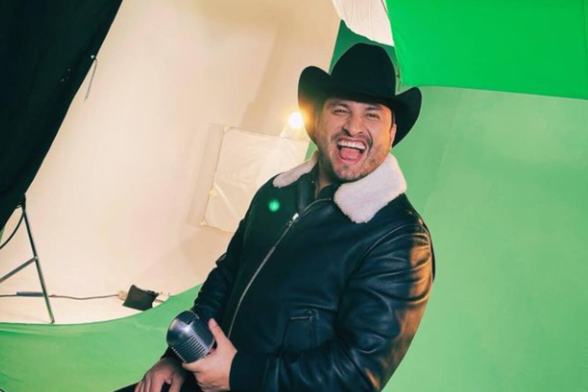 Julión Álvarez expone que estaba enamorado de Fey y lo sorprende en plena declaración