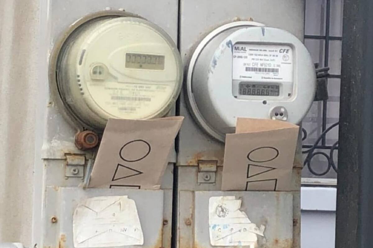 Autoridades de Mexicali cobran el agua a deudores con tarjetas del "Juego del Calamar"