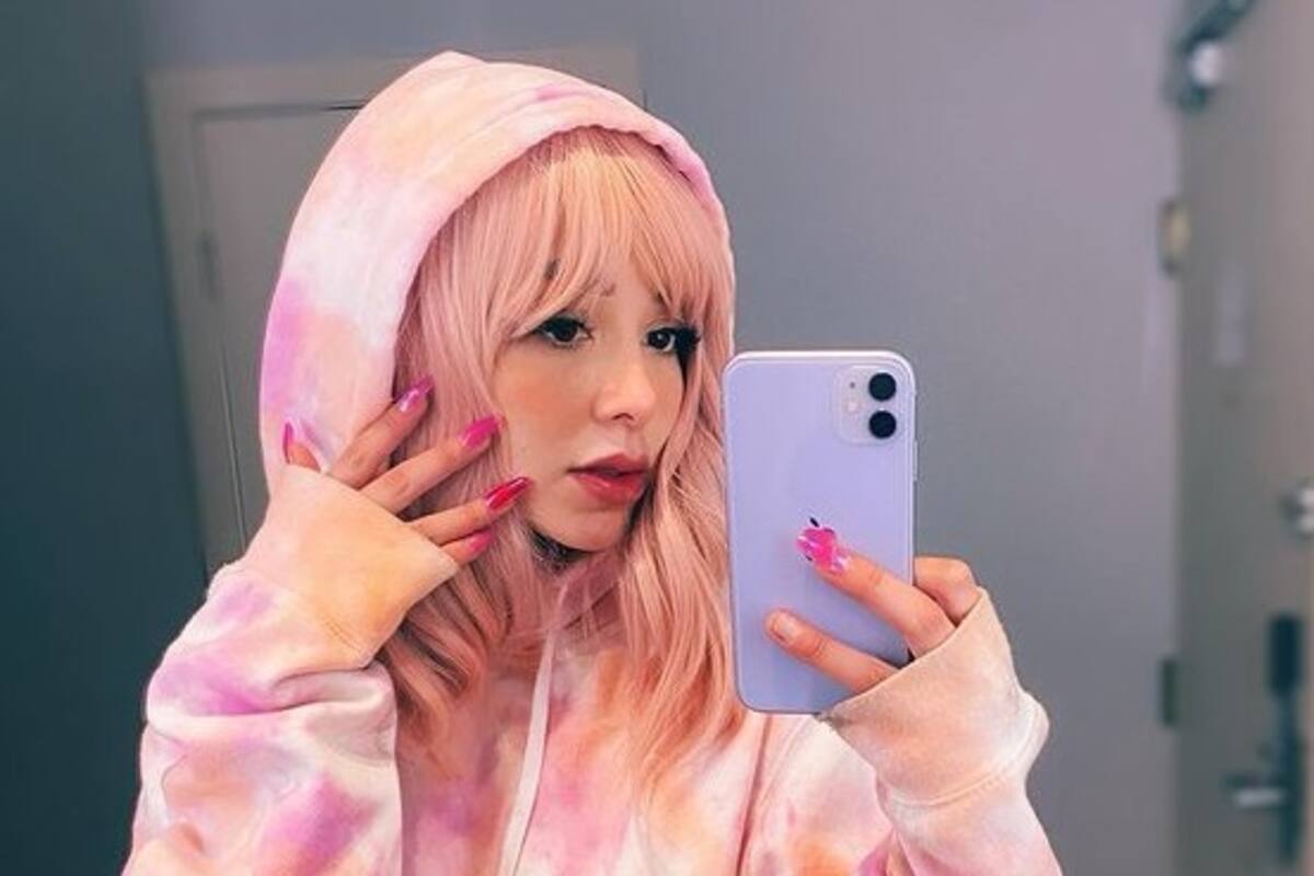 Caeli enciende Instagram con sugerente foto en en topless