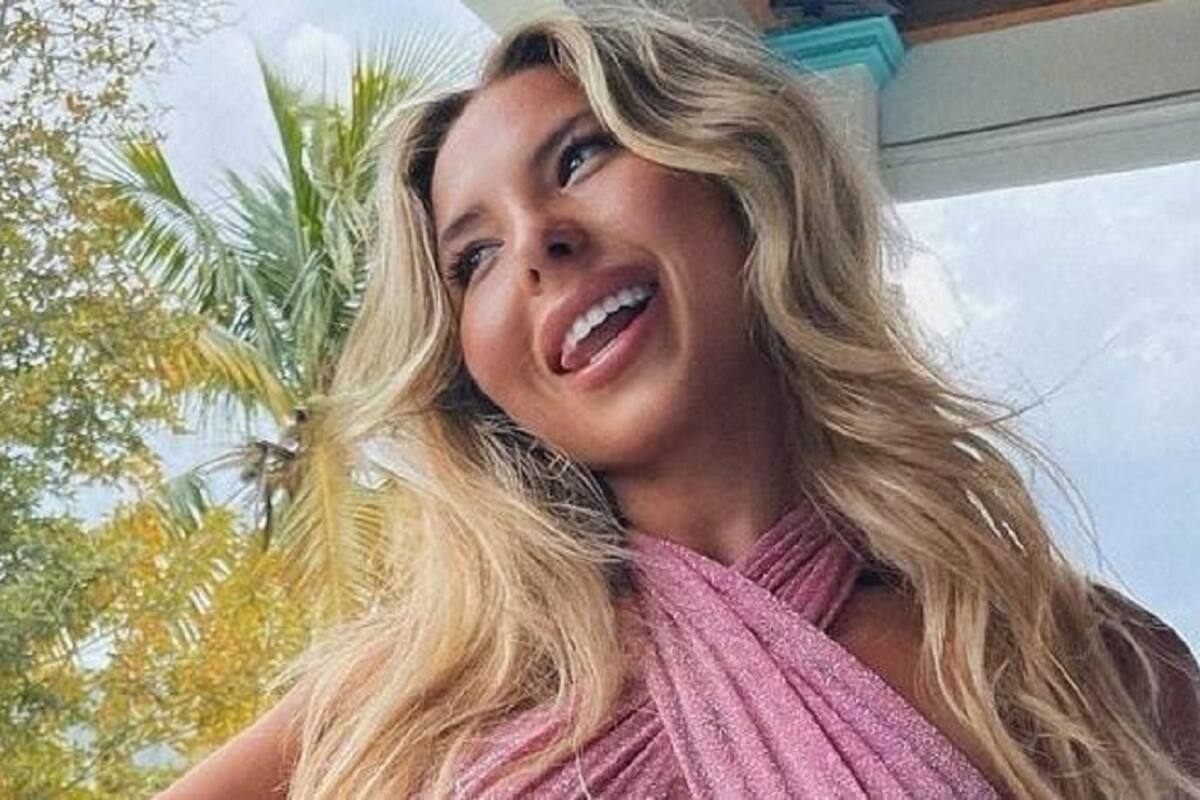 Natalia Garibotto sorprende a sus fans modelando su gran figura en traje de baño