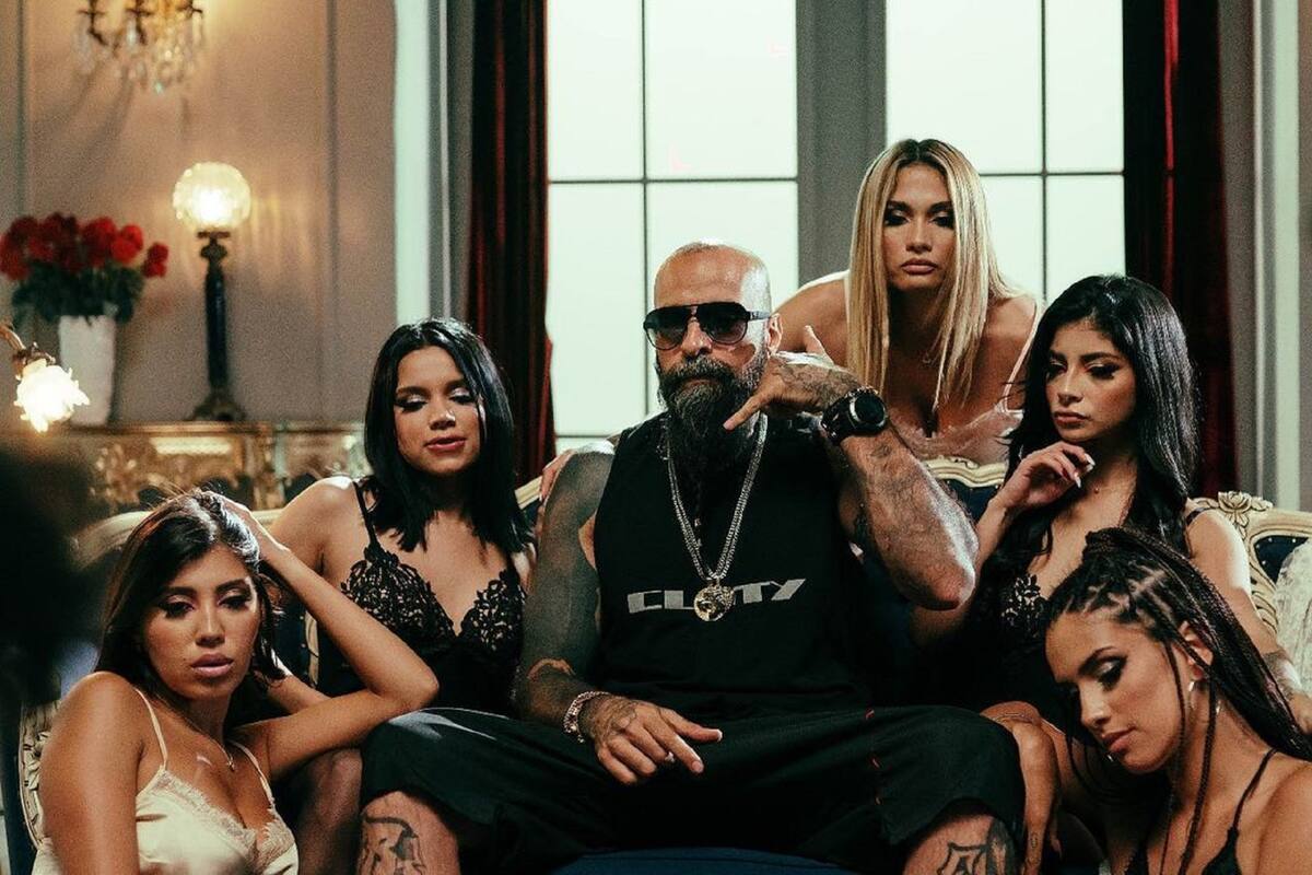 "Babo" se hace viral por mostrar las perlas de su zona íntima en videoclip de "Piensa en mí"