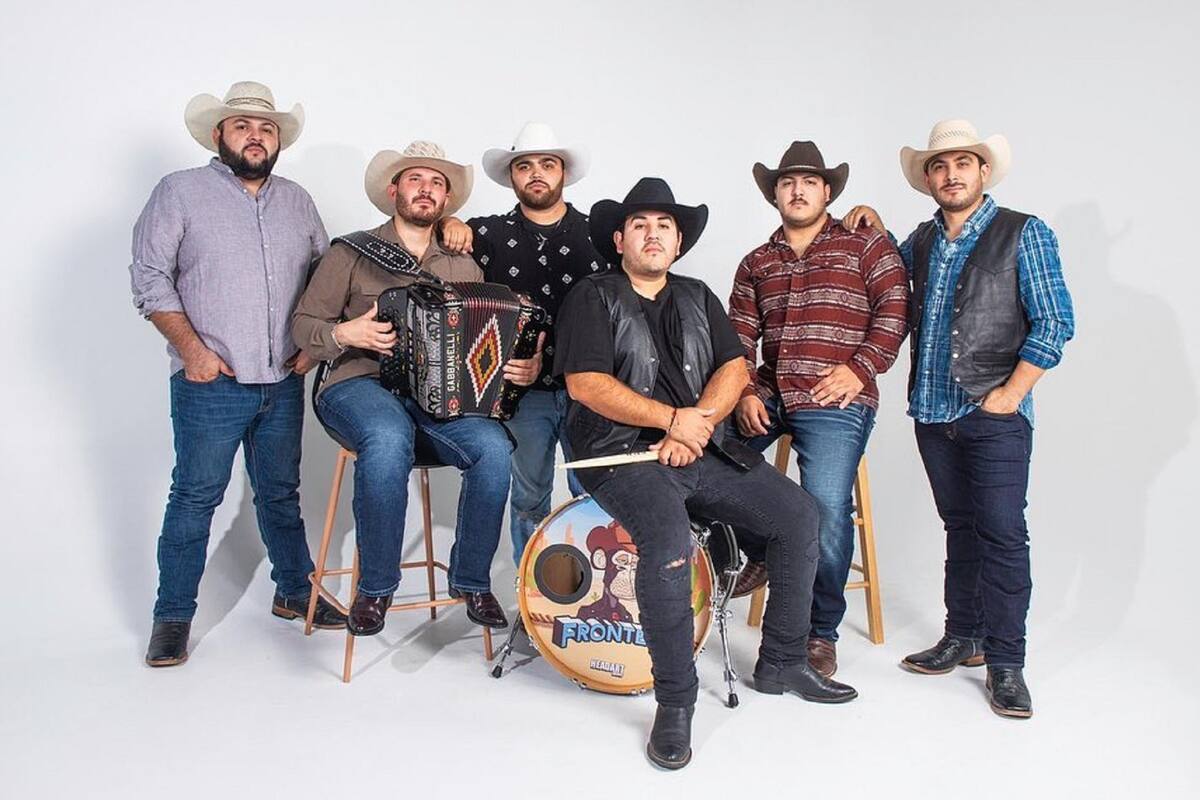 Grupo Frontera, la banda que tocaba en fiestas familiares y se hizo famosa con "No se va"