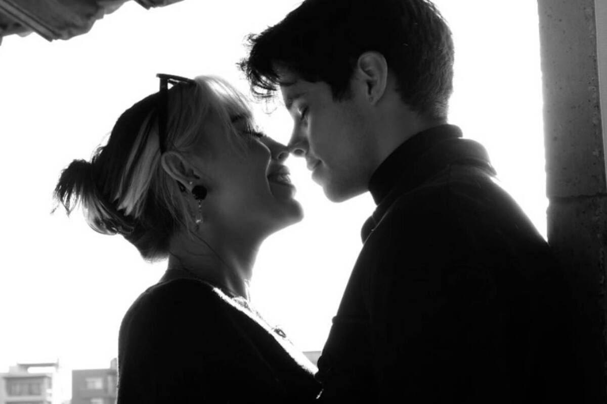 Danna Paola manda una felicitación llena de amor para su novio