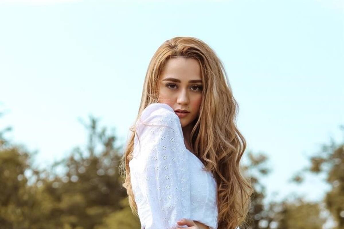 La gente no se interesa por mujeres que hacen regional mexicano: Carolina Ross