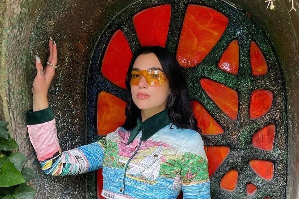 Dua Lipa viajó a México y visitó “La Casa Orgánica”, del arquitecto Javier Senosiain