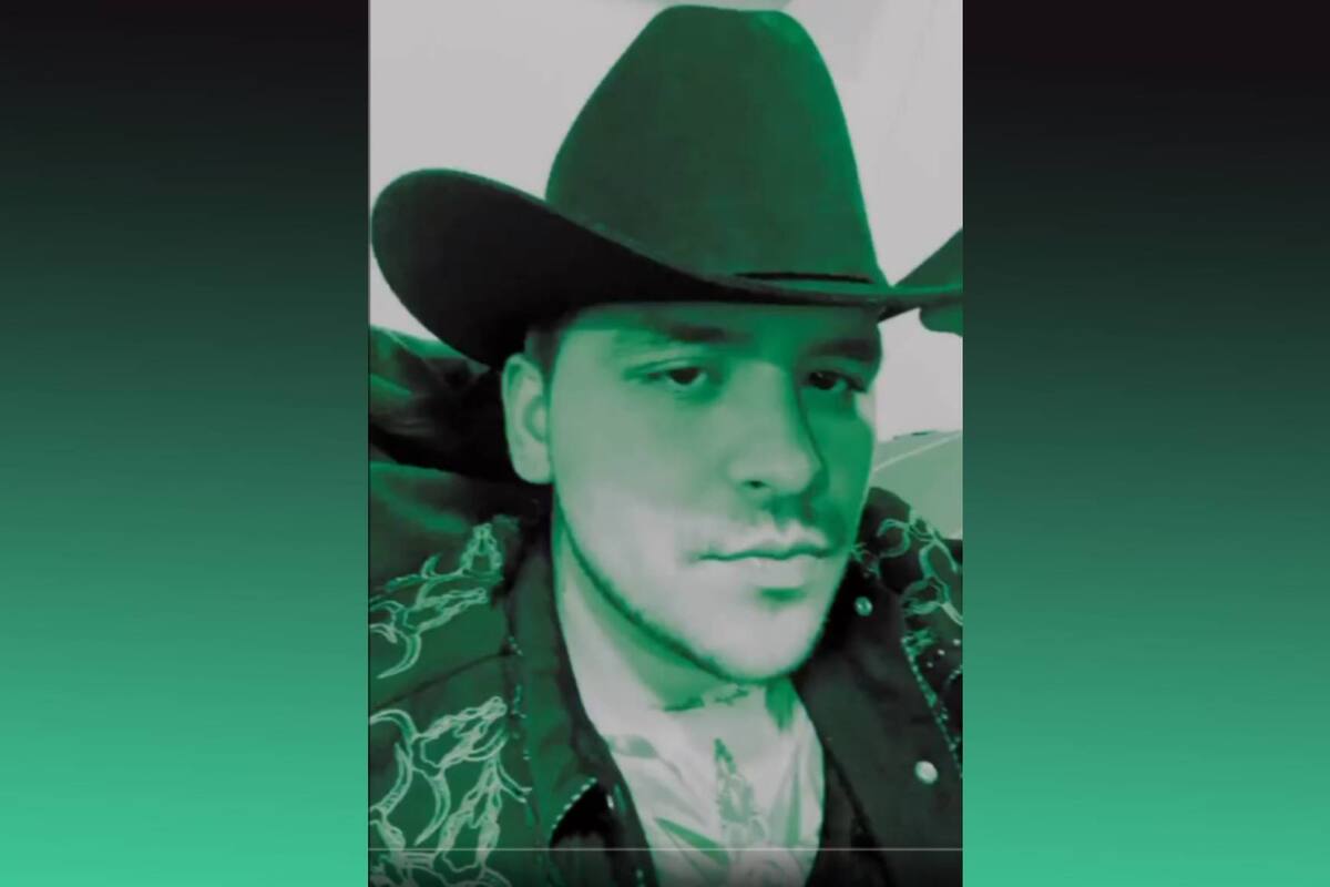Christian Nodal aparece en sus historias de Instagram, ¿sin tatuajes en el rostro?