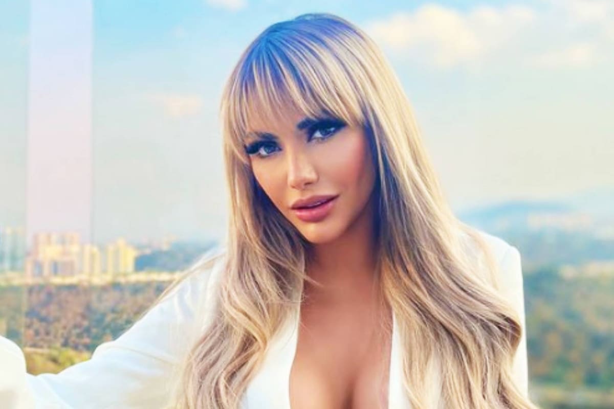 Jeni de la Vega luce un descarado vestido transparente con el que encantó en Instagram