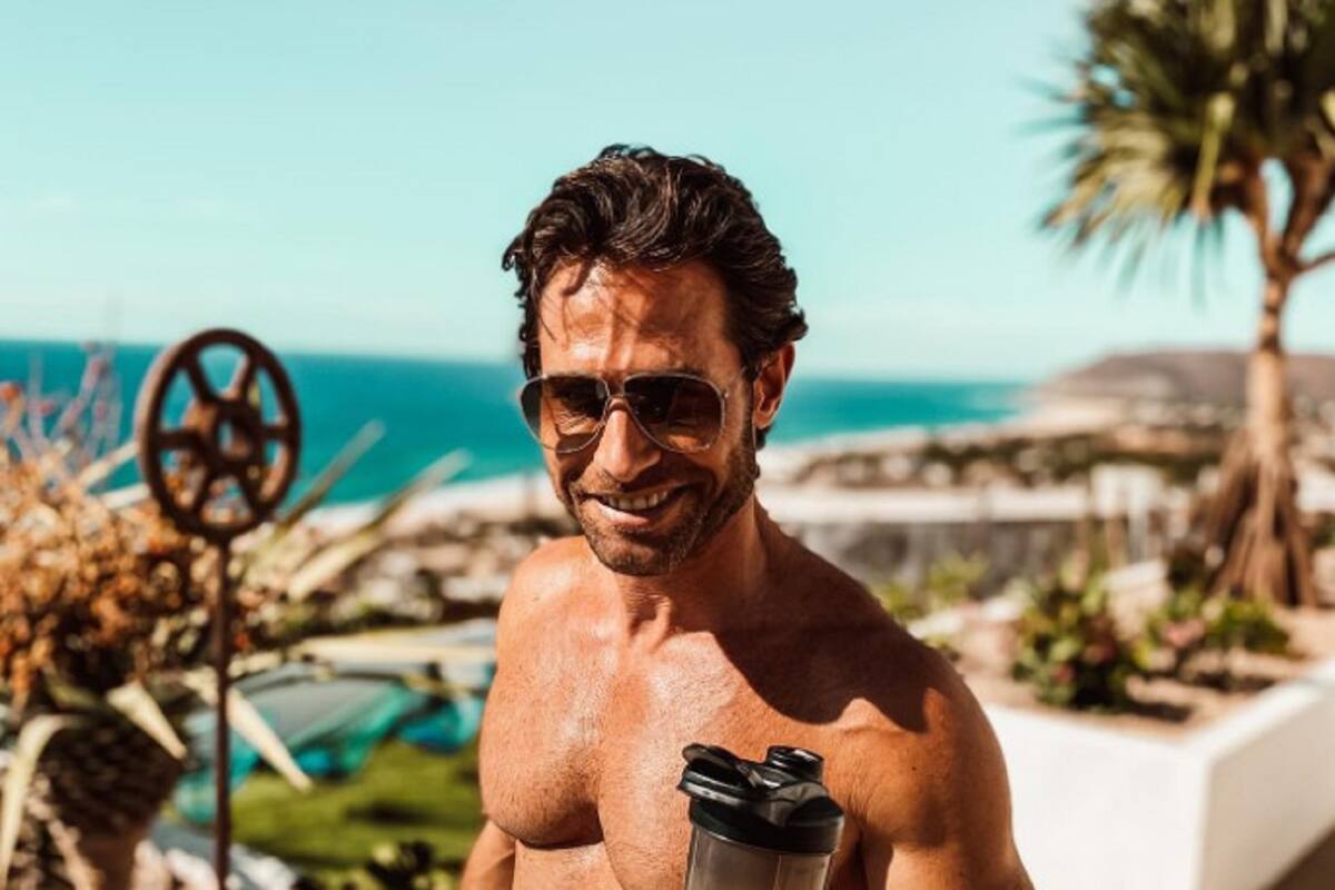 Sebastián Rulli enloquece a todos posando como Dios lo trajo al mundo