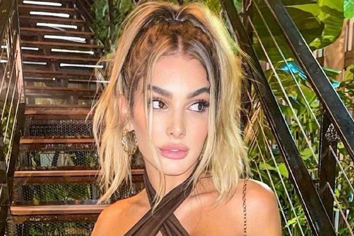 Lyna Pérez muestra sus grandes encantos en ajustado vestido con escote
