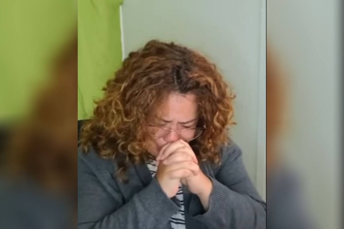 Maestra rompe en llanto tras “desinterés por aprender” de sus alumnos