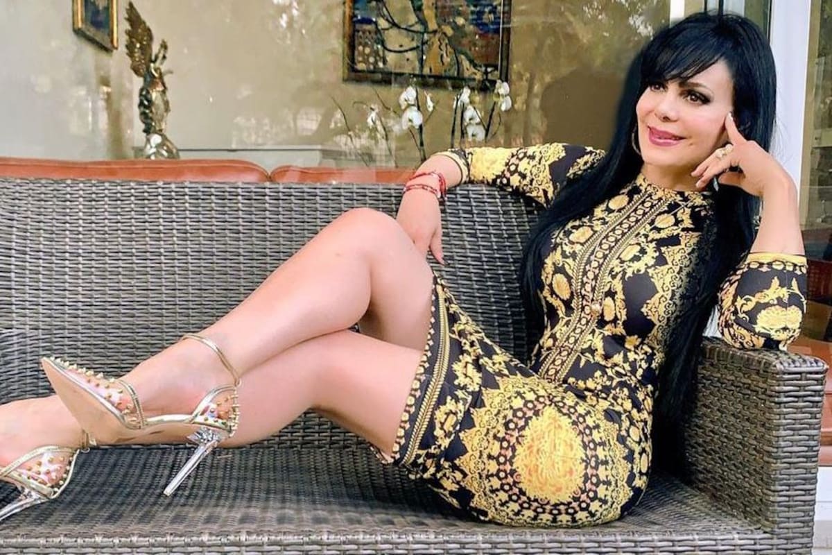 Mini shorts de animal print y botas mosqueteras, el sexy look de Maribel Guardia