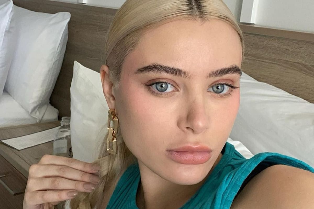 Con cambio de look, Lana Rhoades presume su pancita de embarazo a pocos días de dar a luz