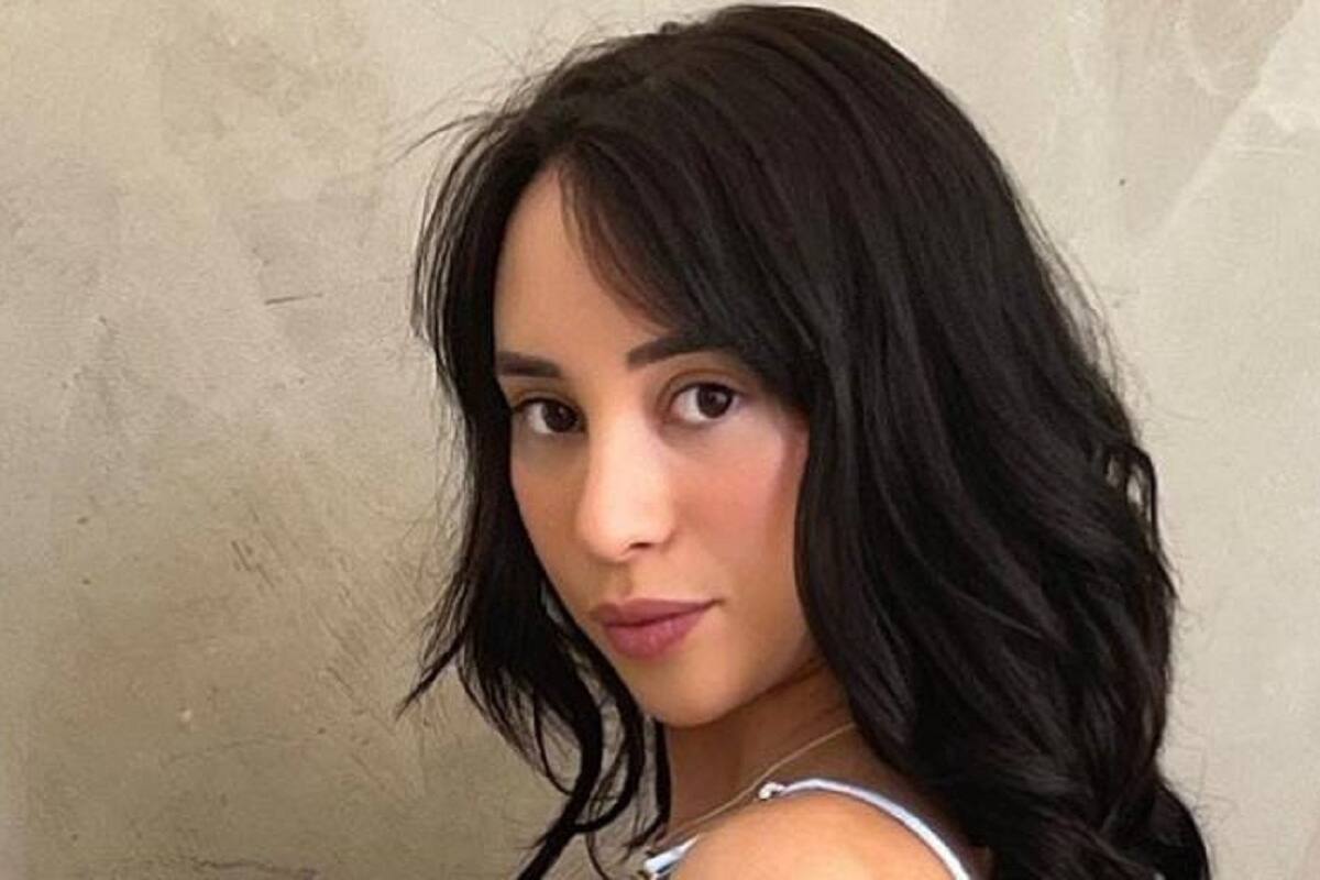 Verónica Perasso luce su escultura figura en ropa interior de encaje