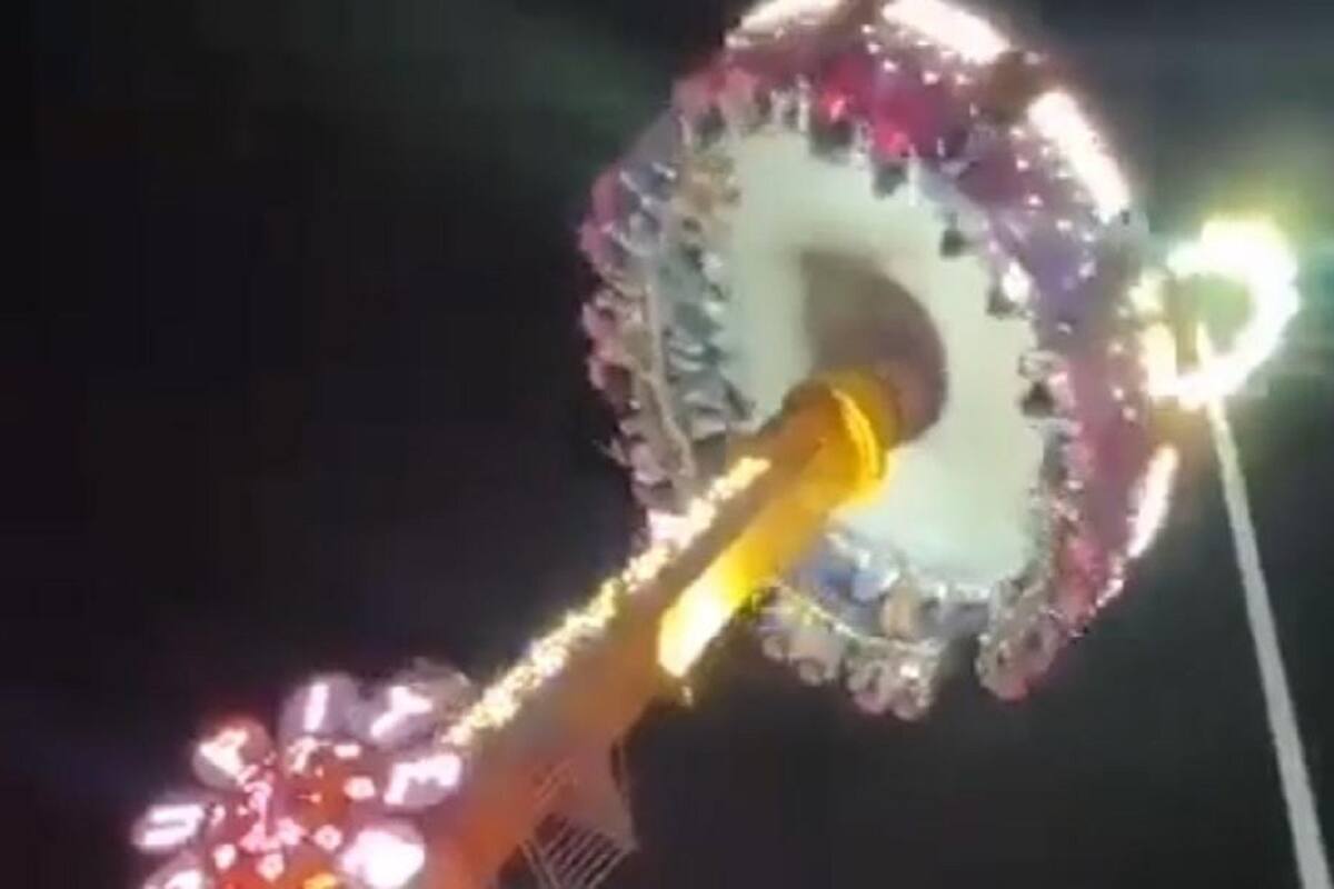 VIDEO VIRAL: Graban a una persona vomitando en lo alto de un juego mecánico