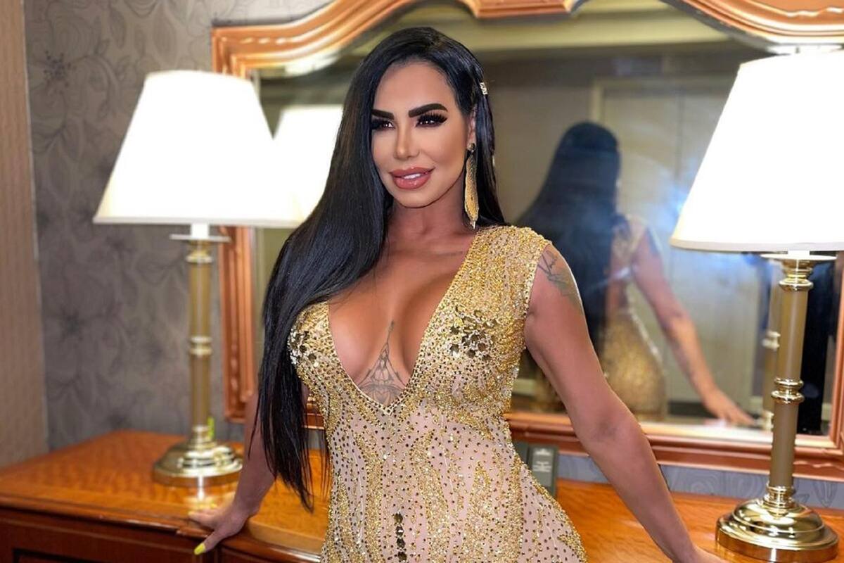 Lis Vega eleva la temperatura con diminuto bañador