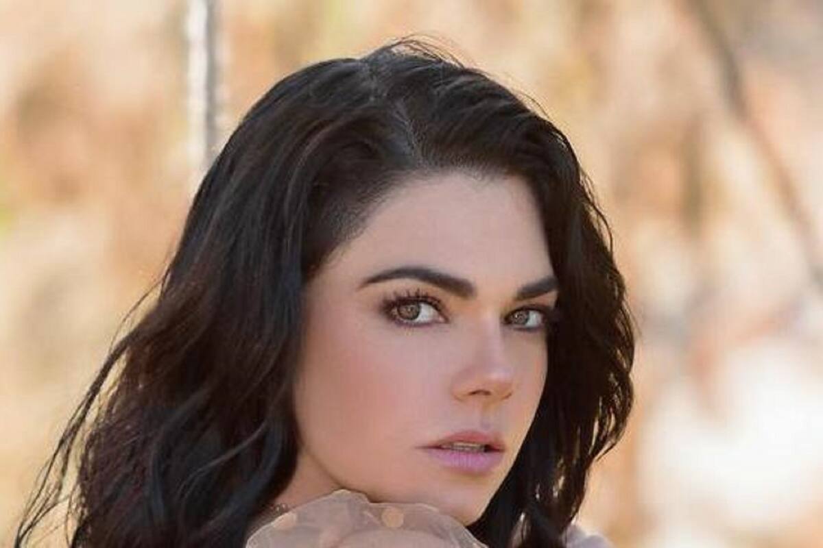 Livia Brito deja sin aliento a sus fans con su foto en playa