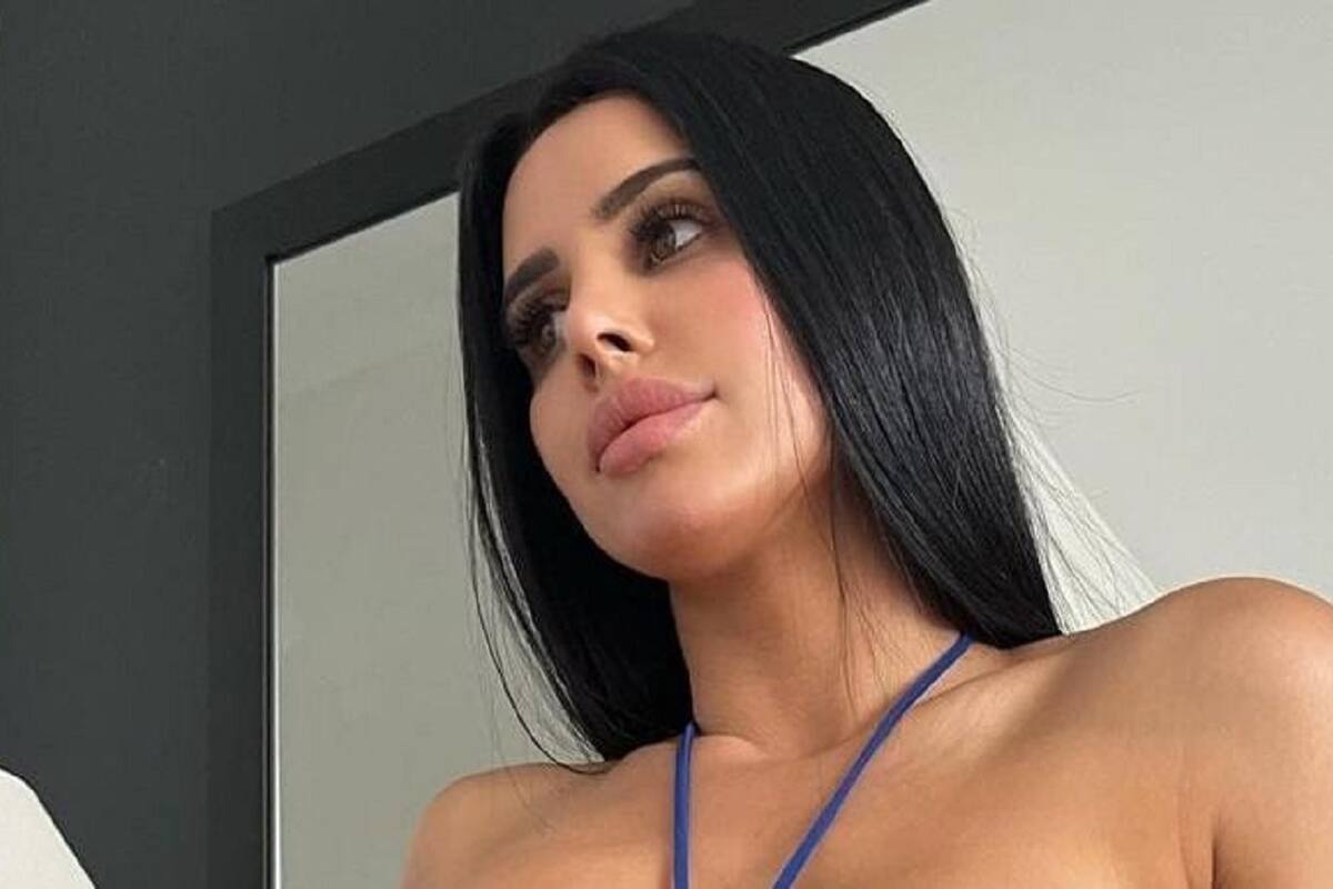 Lily Adrianne acapara las miradas de sus fans con su espectacular conjunto playero