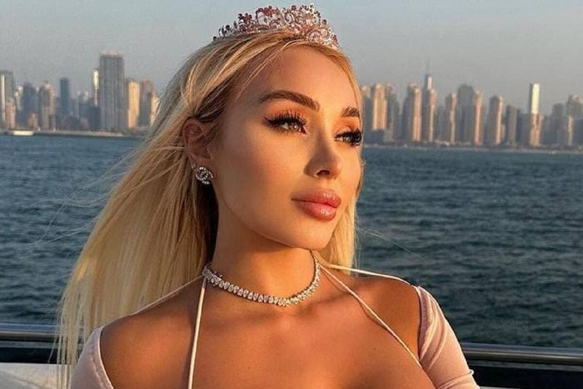 Daniella Chávez luce su marcada figura con llamativo vestido blanco