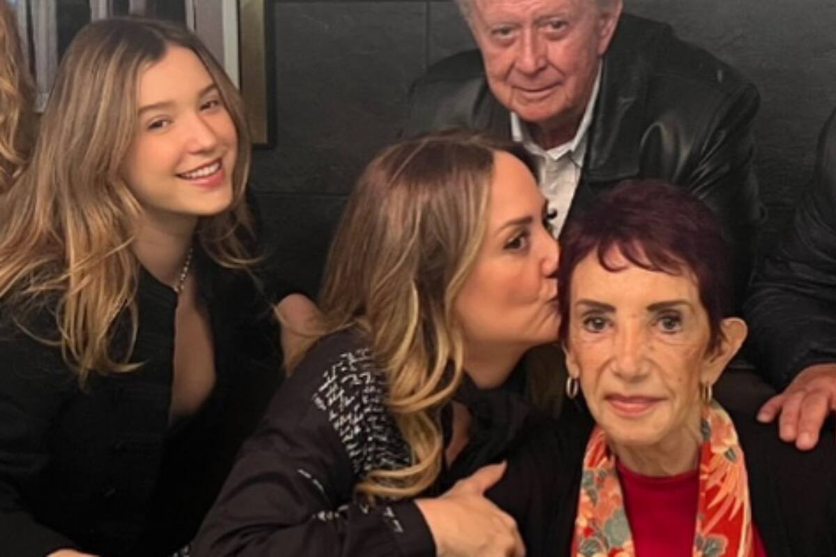 Andrea Legarreta reaparece en "Hoy" y habla sobre la muerte de su madre