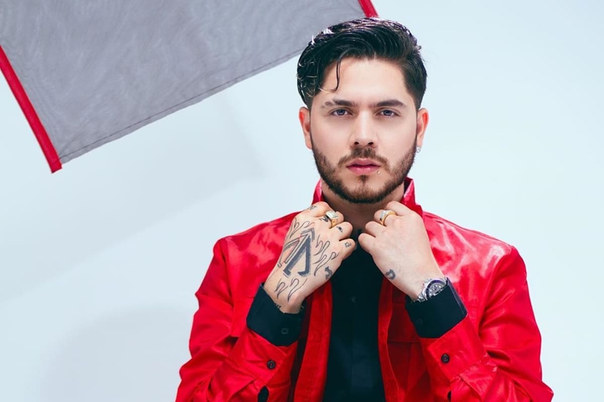 Juan de Dios Pantoja sorprende a sus fans con su nuevo tema "Idiota"
