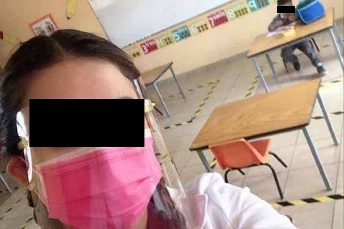 Maestra de kínder se burla del único alumno que acudió a clases presenciales