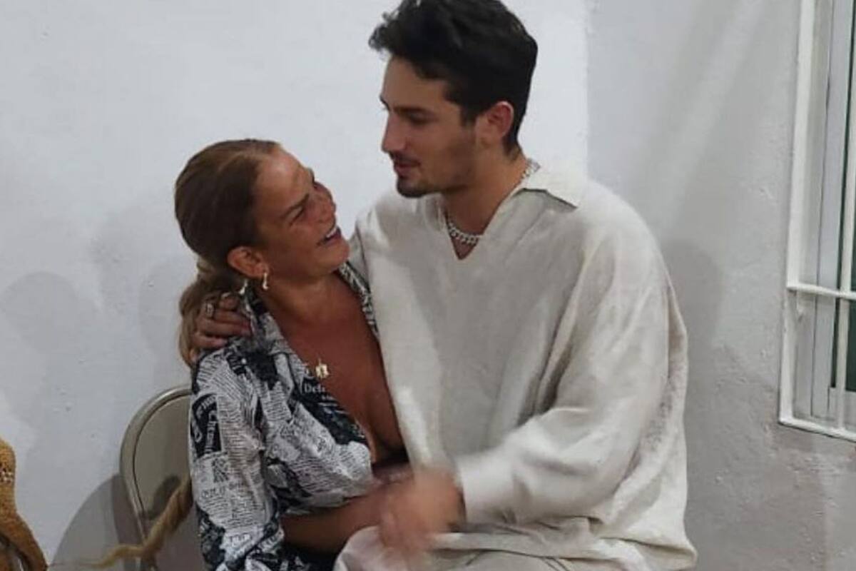 Niurka responde a críticas por pasear desnuda frente a sus hijos