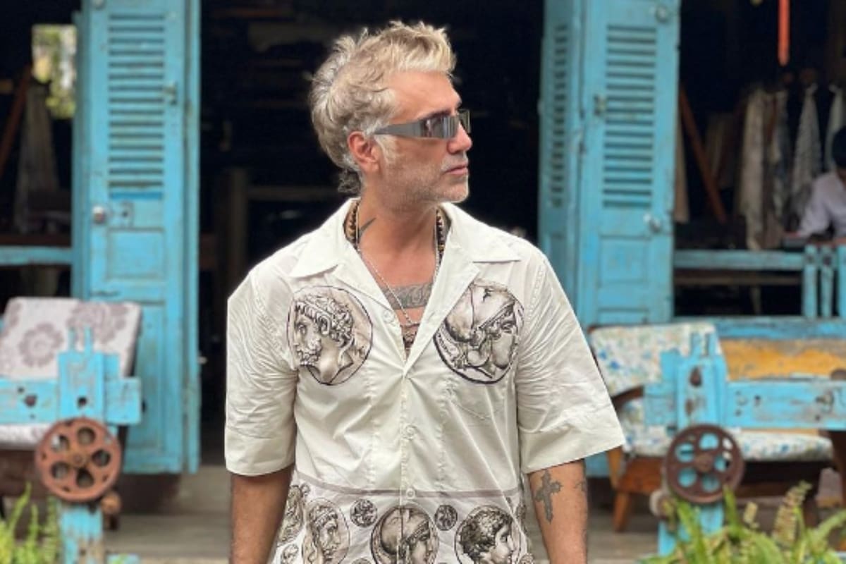 Captan a Alejandro Fernández echándose un palomazo en un restaurante