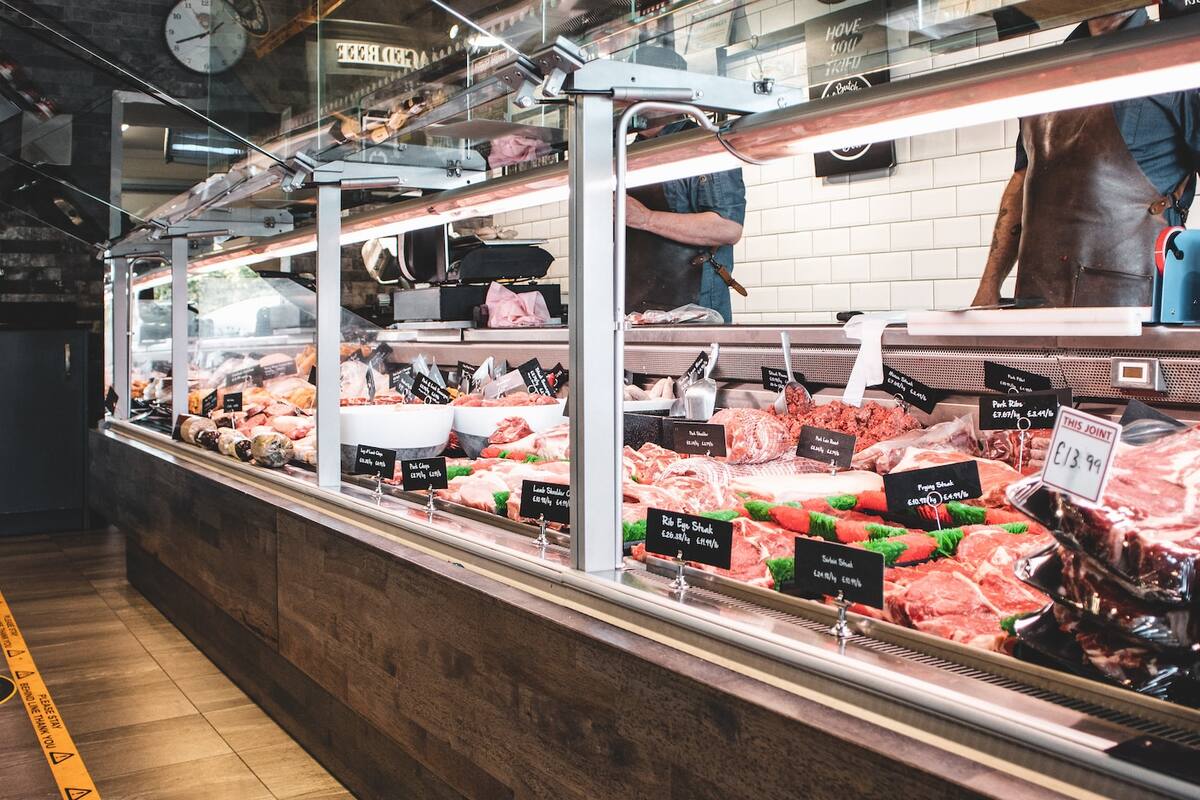 TikTok: Hombre expone videos de supuesto fantasma que aterra en su carnicería