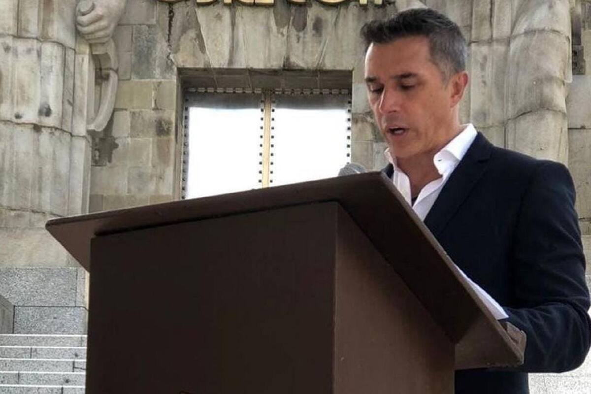 Sergio Mayer pierde el 90% de su audición; se cree que fue envenenado