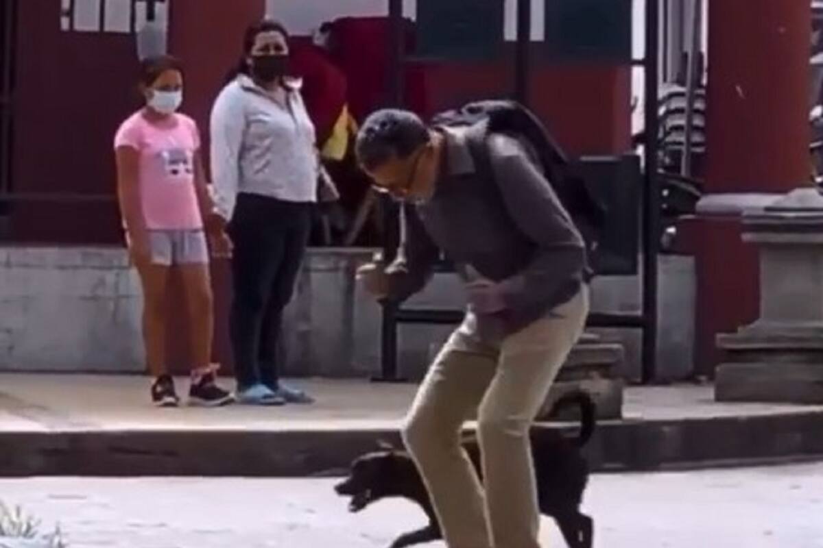 VIDEO VIRAL: Hombre y perrito cautivan a la gente al bailar en público