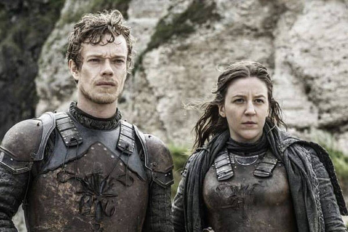 Actriz de "Game of Thrones" asegura que grabar escenas de sexo fue un lío frenético