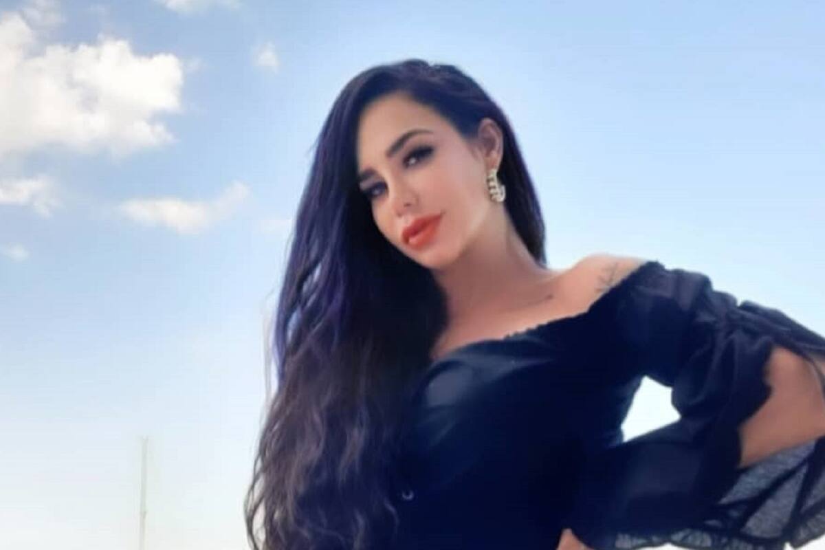 Lis Vega festeja sus casi 2 millones de seguidores en Instagram haciendo ejercicio en la playa