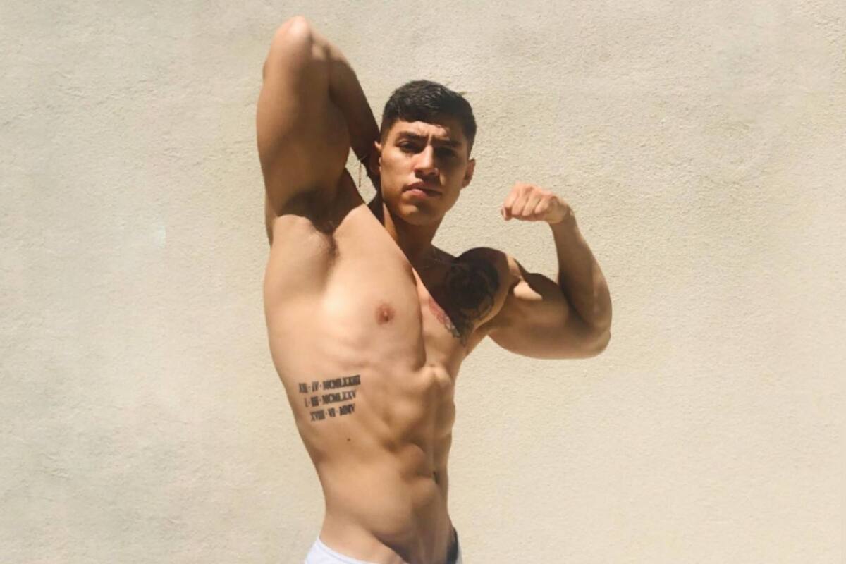 Robbie Mora presume su irresistible cuerpo maquillado para Halloween