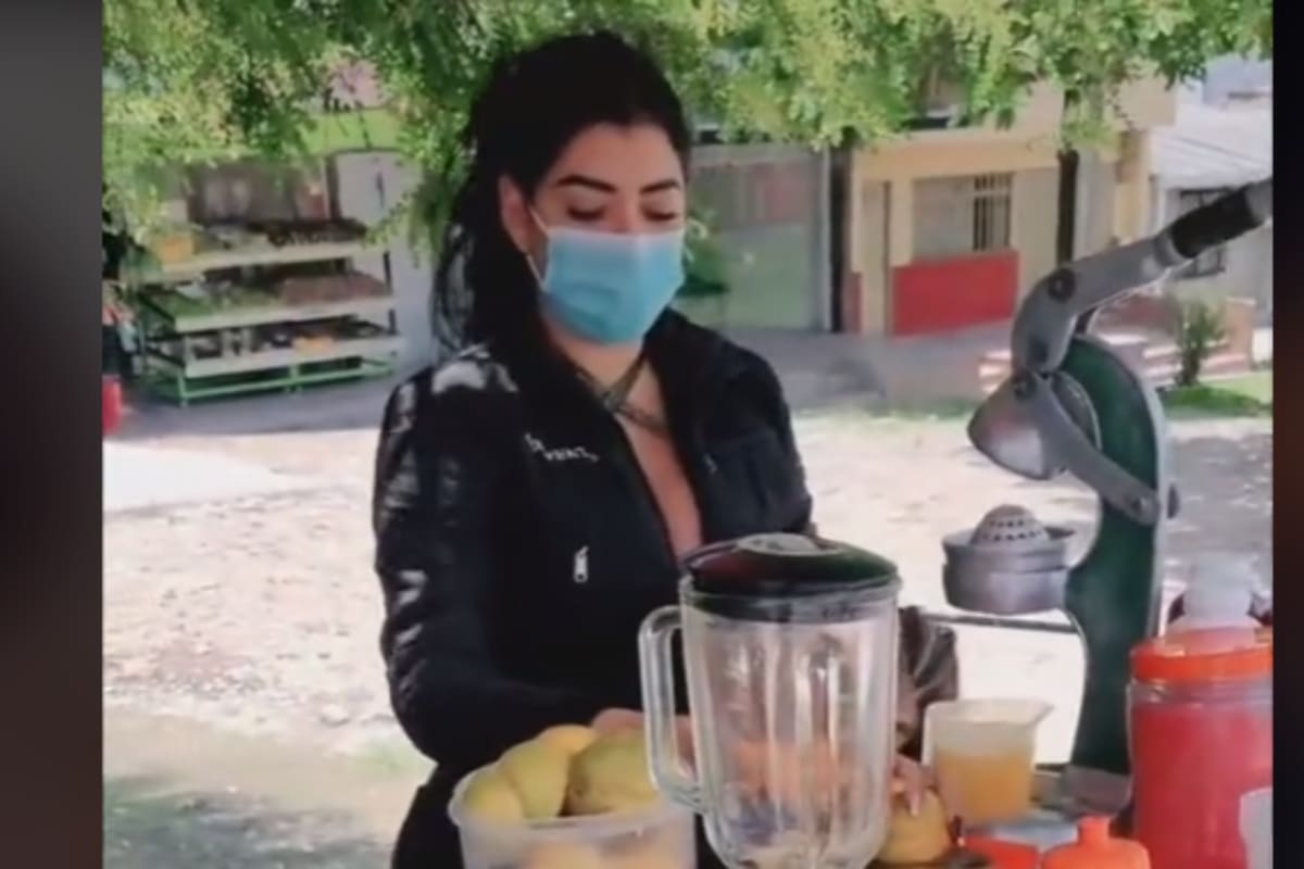 TikTok: Vendedora de jugos enamora en redes sociales