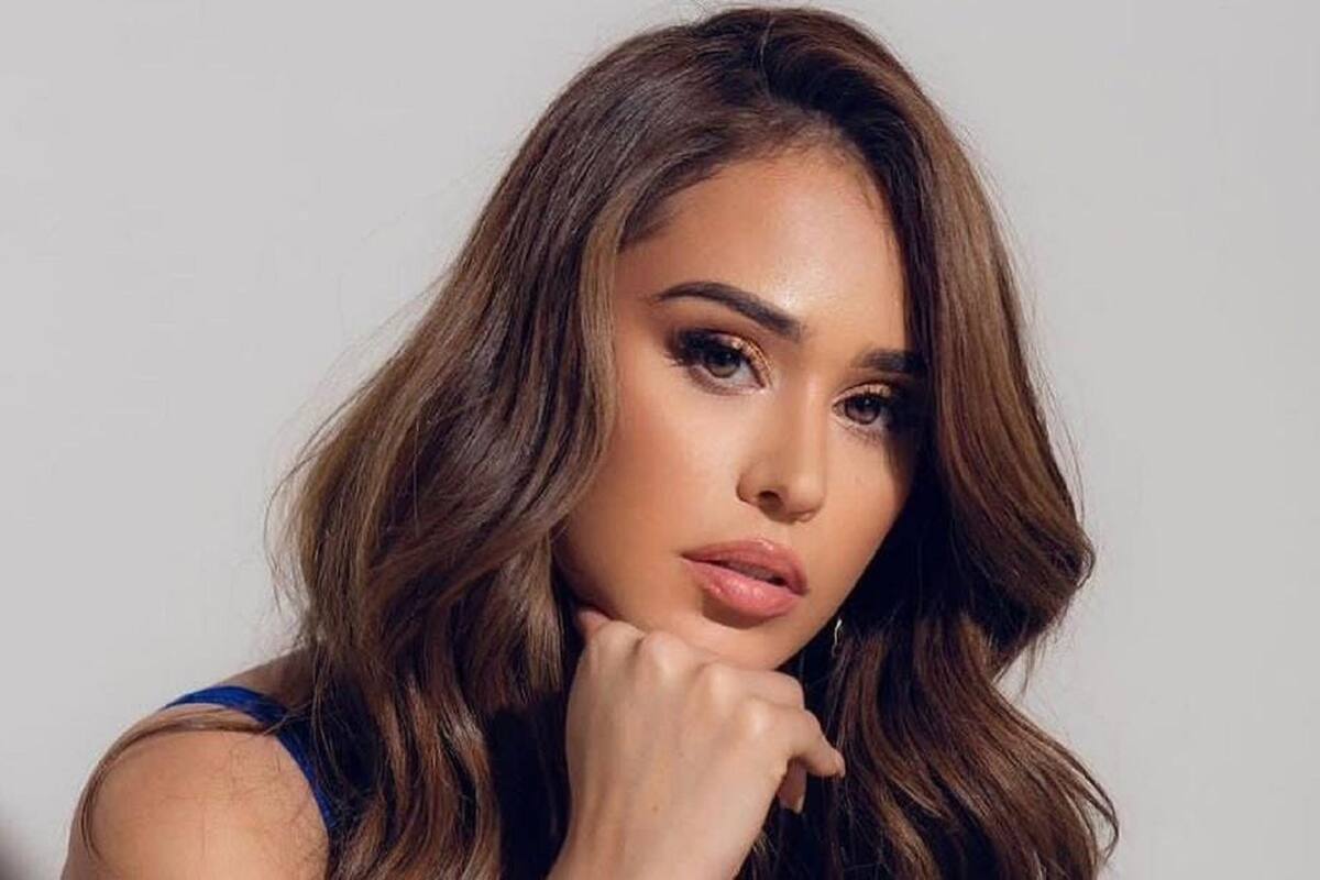 Yanet García acapara las miradas de sus fans con su traje de baño