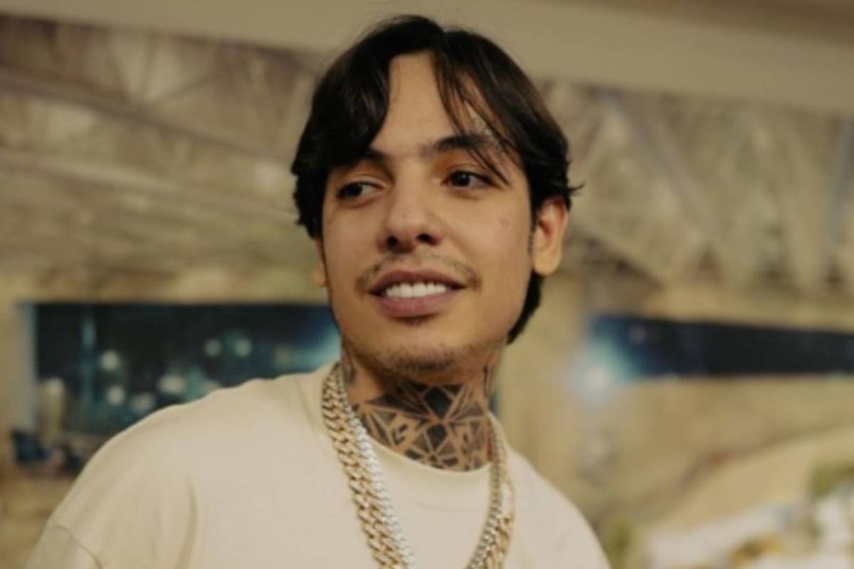 Critican a Natanael Cano por la forma en que trató a su músico, Jorge Tapia, en el Palenque