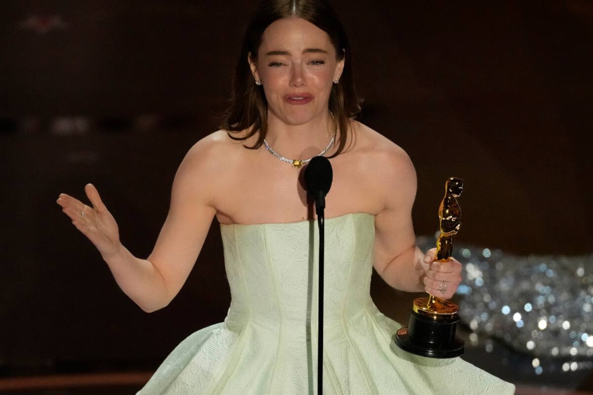 Emma Stone sufre problemas de vestuario en Los Premios Óscar