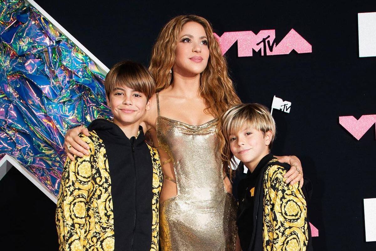 Madre de Piqué acusa a Shakira de alejarla de sus nietos, aseguran