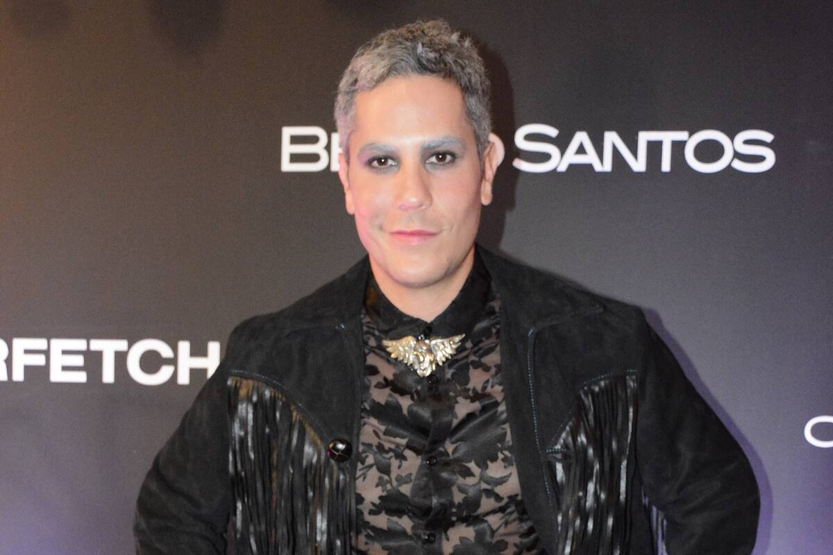 Christian Chávez podría recibir costosa multa tras modificar bandera mexicana con los colores de la comunidad LGBT+