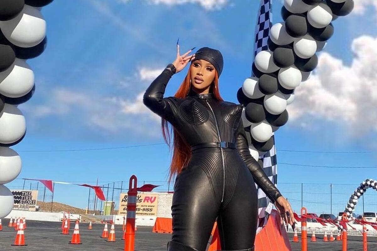 Cardi B se quita la ropa para la portada de la revista Interview