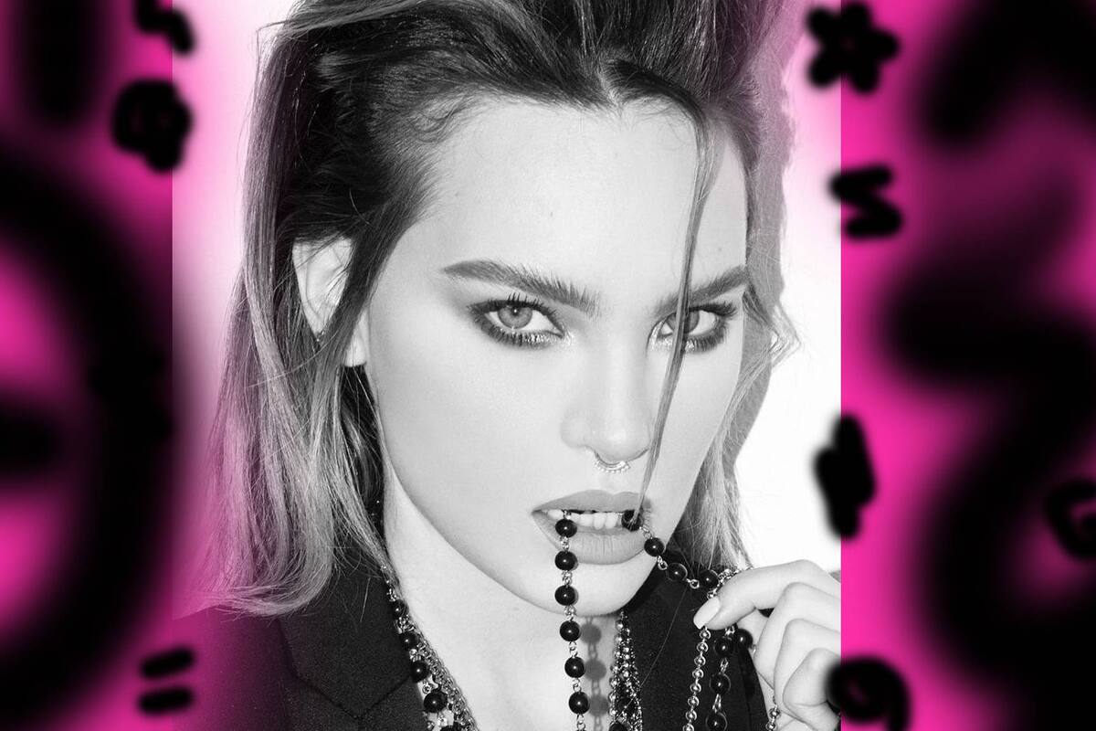 Belinda posa como Eva en el edén