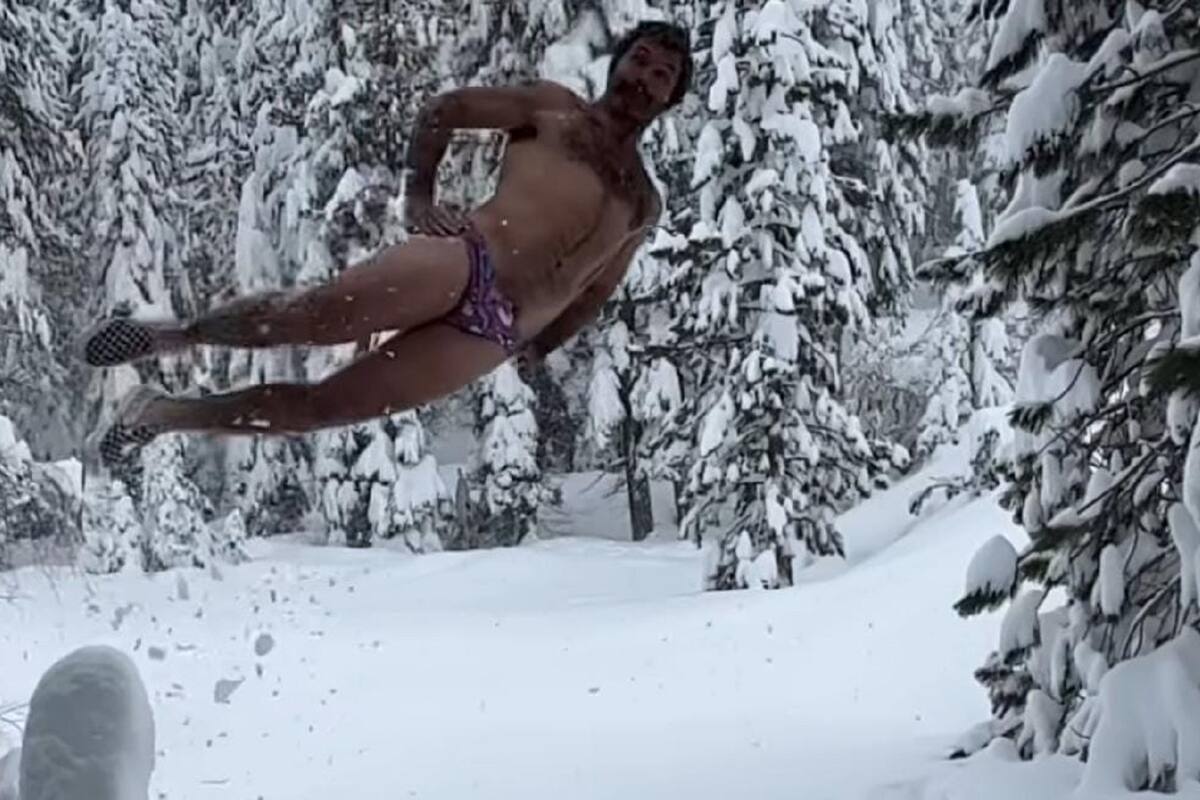 VIDEO VIRAL: Hombre da clavado en ropa interior a un lago completamente nevado