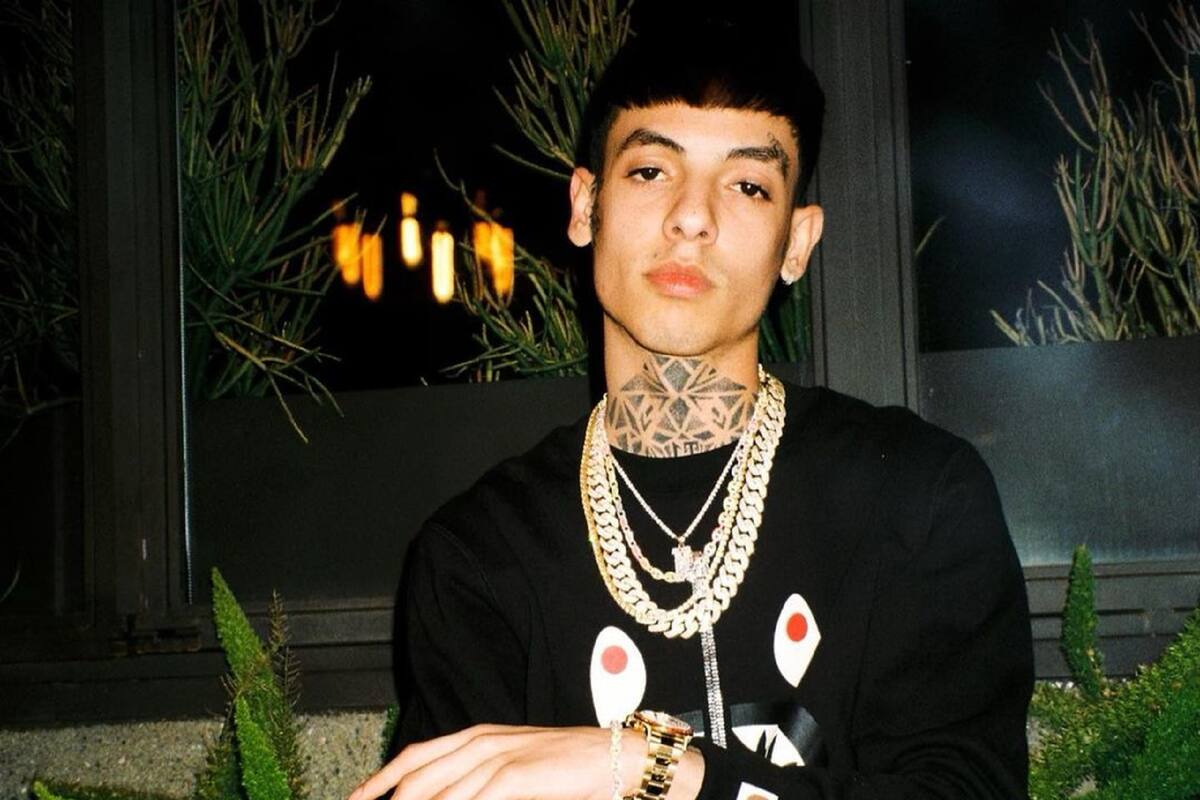 Para que coman, Natanel Cano regala de mil a 4 mil pesos a personas en Hermosillo