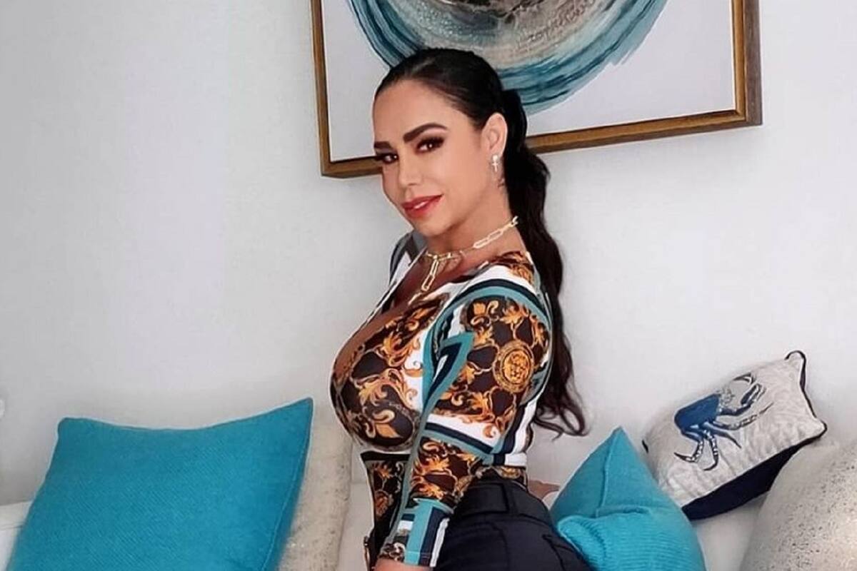 Lis Vega presume su cuerpazo con bañador de dos piezas