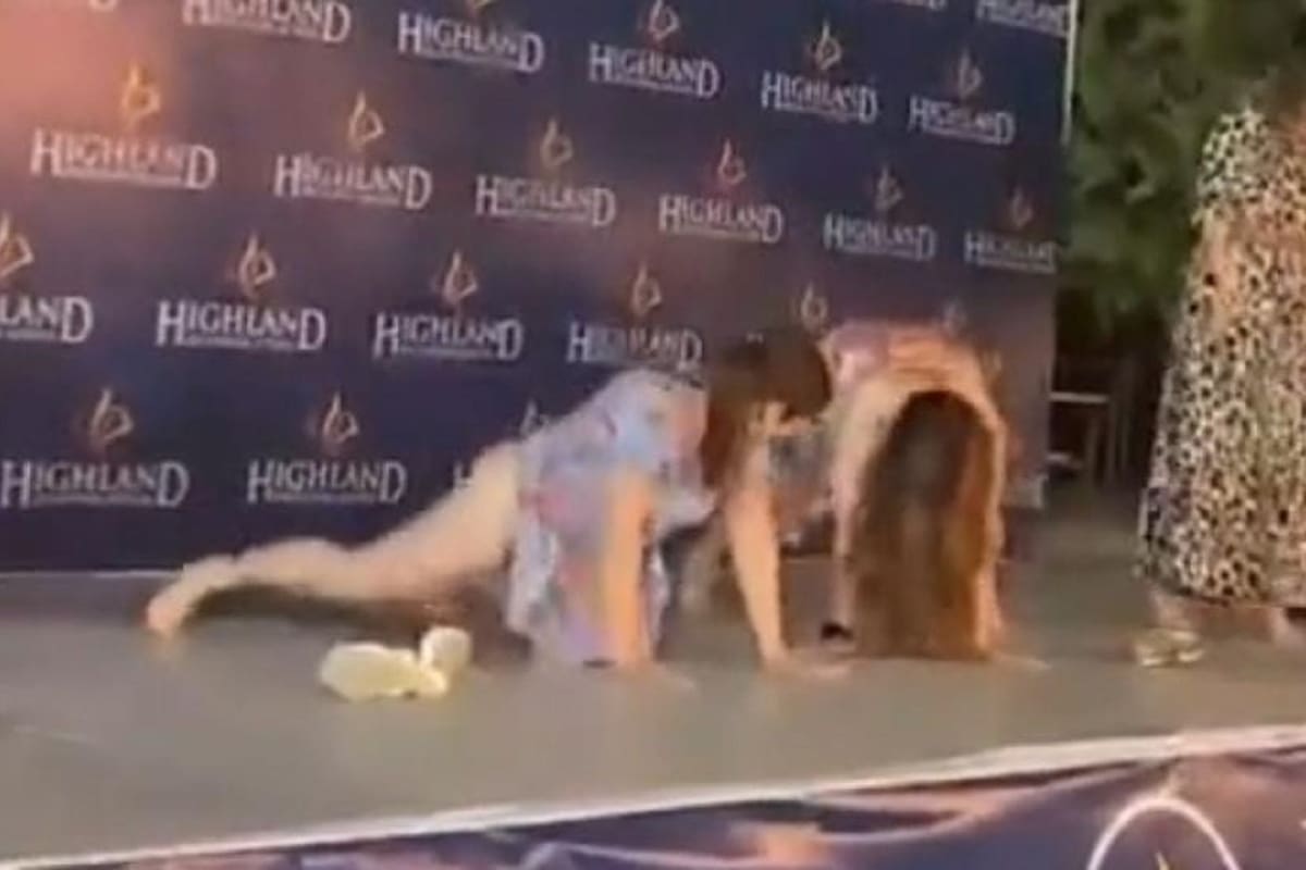 Hermosillo: Mamás sacan sus mejores pasos de baile en la escuela de sus hijos